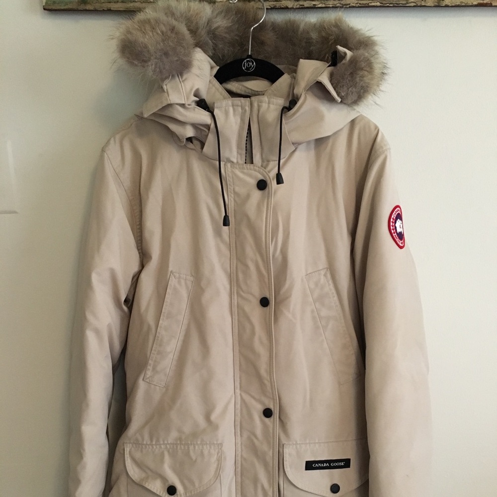 Women's Canada Goose Trillium Parka - Size M
